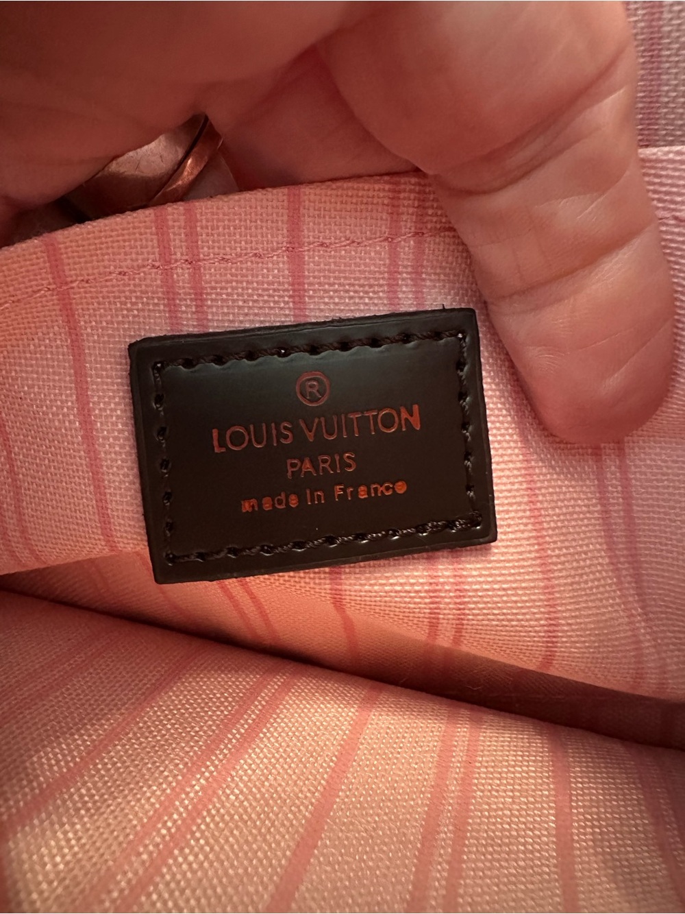 Louis Vuitton Brown Checker Zip Pouch with Pink Trim and Gold Hardware
No strap - Picture 3 of 4